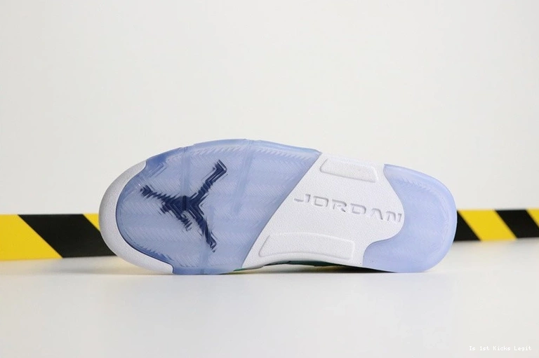 AV2405-900 Wings  Jordan Retro 5 1002